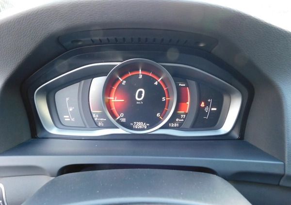 Volvo V60 cena 53333 przebieg: 196000, rok produkcji 2018 z Kowalewo Pomorskie małe 326